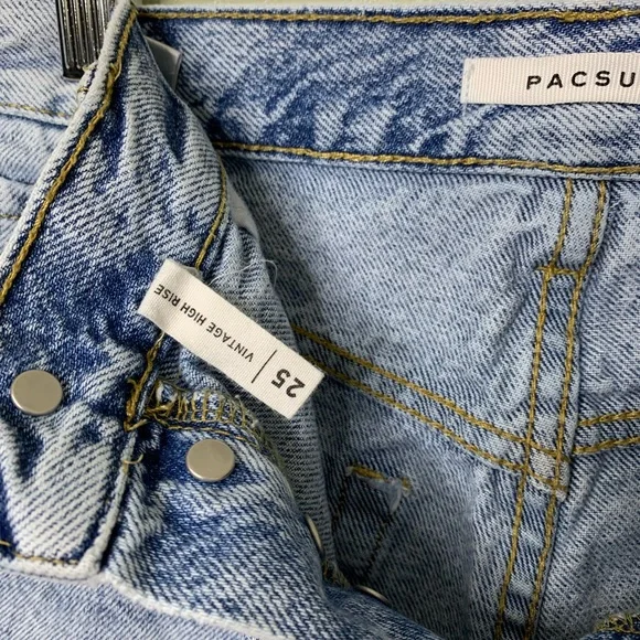 Pacsun Light Wash Vintage High Rise Distressed Denim Shorts Size 25 - Picture 5 of 9